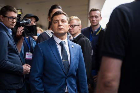 Volodimir Zelenski îi mulţumeşte public preşedintelui Biden pentru interdicţia asupra importului de petrol, gaze şi cărbune