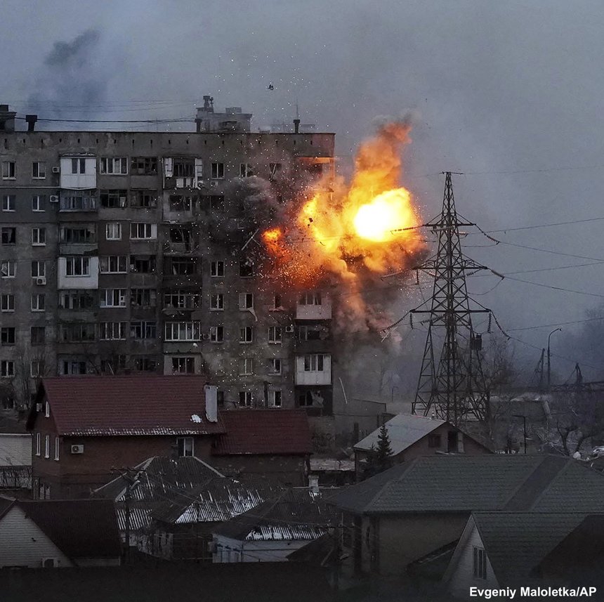 Autorităţile ucrainene avertizează cu privire la ”o catastrofă umanitară”, la Mariupol / Aproape 1.600 de morţi în cele 12 zile de asediu