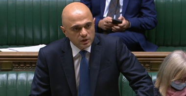 Douăzeci şi unu de copii ucraineni bolnavi de cancer au ajuns în Marea Britanie, unde vor primi tratament gratuit