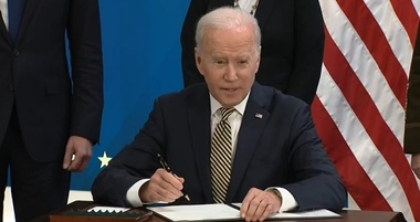 UPDATE - Biden, după discursul lui Zelenski în Congres: Vorbeşte în numele unor oameni care au dat dovadă de un curaj şi de o tărie remarcabile în faţa unei agresiuni brutale / El anunţă un nou ajutor pentru Ucraina în valoare de 800 de miloane de dolari