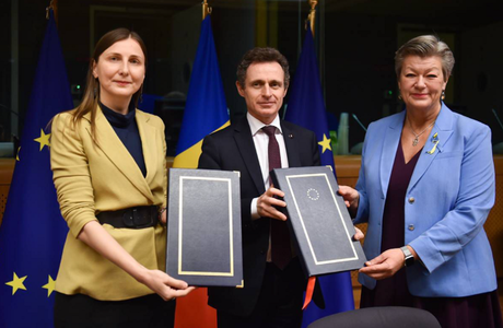 UE încheie un acord cu R.Moldova, depăşită de un aflux de refugiaţi ucraineni, prin care Frontex să-i ajute pe grănicerii moldoveni, anunţă Comisia Europeană; Franţa trimite material de urgenţă