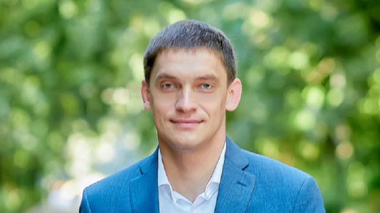Primarul din Melitopol, răpit de forţele ruse şi apoi eliberat în schimbul unor soldaţi, afirmă că a fost ţinut într-o cameră mică, păzit de soldaţi înarmaţi, dar nu a fost rănit fizic 
