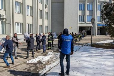ONU a reuşit să ducă primul convoi umanitar în Sumî - 130 de tone de materiale sanitare, apă îmbuteliată, alimente, dar şi echipamente pentru repararea sistemelor de apă 