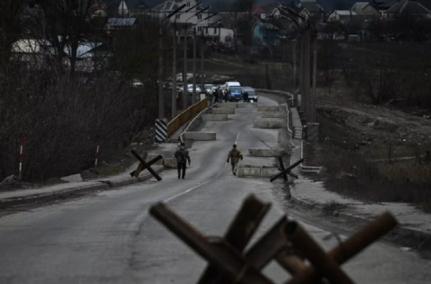 Ucrainenii anunţă că peste 6.600 de persoane au fost evacuate sâmbătă prin coridoarele umanitare