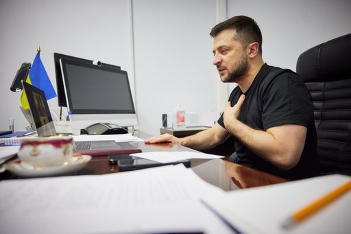 Zelenski a vorbit cu Ashton Kutcher şi Mila Kunis, care au strâns 35 de milioane de dolari pentru Ucraina: Ei inspiră lumea