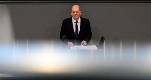 Ofensiva rusă în Ucraina ”se împotmoleşte”, estimează Scholz în Bundestag şi-l acuză pe Putin că ”distruge viitorul Rusiei”