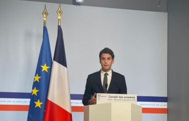 Franţa îngheaţă 800 de milioane de dolari din activele oligarhilor ruşi, potrivit purtătorului de cuvânt al guvernului francez