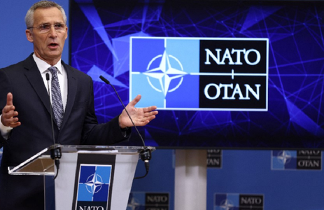 Jens Stoltenberg confirmă decizia liderilor NATO de a-i prelungi mandatul în funcţia de secretar general al alianţei militare 