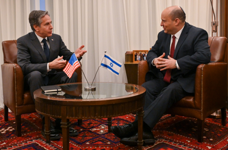 Premierul israelian Naftali Bennett, testat pozitiv covid-19 în urma unei întâlniri cu Antony Blinken