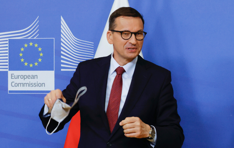 Polonia anunţă măsuri menite să pună capăt importurilor de petrol din Rusia 