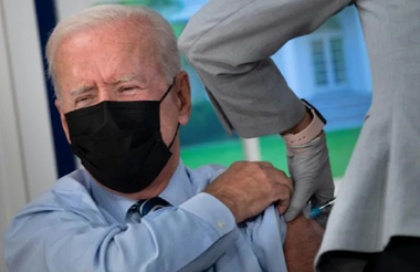 Biden urmează să fie vaccinat cu un al doilea ”booster” anticovid