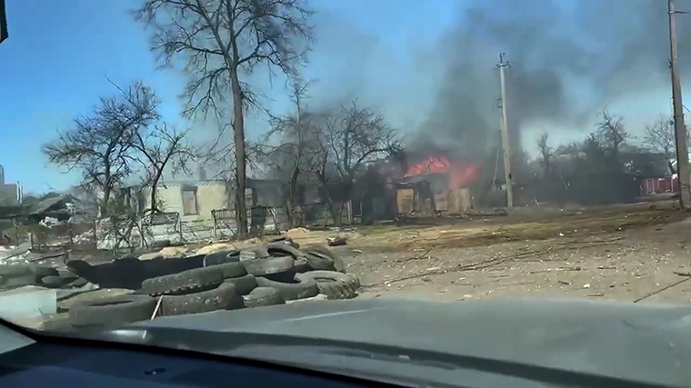 Imagini video par să arate că ucrainenii recâştigă zone din apropierea oraşului Cernigău, aflat în nordul ţării