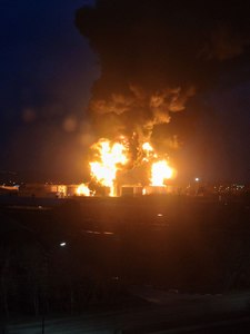 UPDATE - Incendiu la un depozit de petrol din Belgorod (Rusia) / Două persoane au fost rănite / Guvernatorul din Belgorod acuză Ucraina pentru incendiu - VIDEO - 