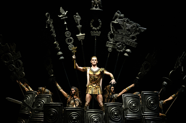 Teatrul Bolşoi din Moscova va prezenta un spectacol "eroic" în sprijinul operaţiunii din Ucraina / Încasările, donate familiilor soldaţilor care au murit  