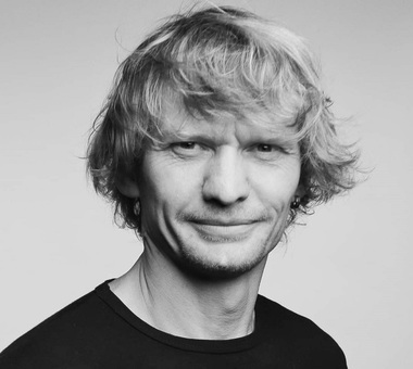 UPDATE: Ucraina: Fotograful Maks Levin, găsit mort într-o zonă apropiată Kievului. Detalii despre jurnalist. Reacţiile Reuters şi Reporteri Fără Frontiere