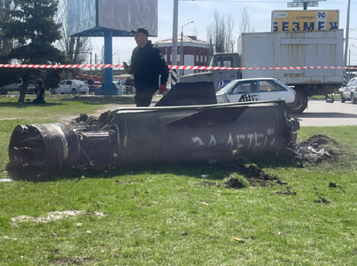 Rămăşiţele rachetei lansate asupra Gării din Kramatorsk par să aibă cuvintele ”pentru copii” (n.r. - ”za detei”) inscripţionate pe ea 