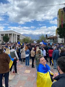 Mii de albanezi au luat parte la o procesiune în Tirana pentru a-şi exprima sprijinul faţă de poporul ucrainean - FOTO - VIDEO 