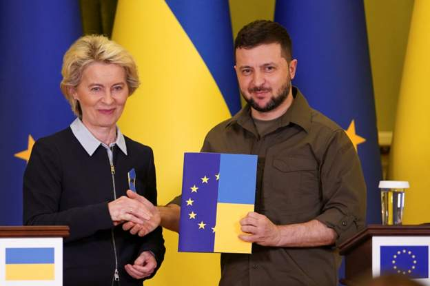 Ursula von der Leyen îi promite lui Volodimir Zelenski un proces accelerat de aderare la UE - VIDEO