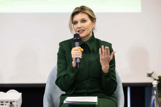 Olena Zelenska, întrebată de ce nu pleacă din Ucraina, fiind a doua ţintă a ruşilor: Fiecare ucrainean este o ţintă pentru ruşi / Ţinta numărul unu suntem noi toţi / Nu vă obişnuiţi cu durerea noastră 