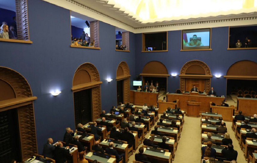 Zelenski îndeamnă Europa să acţioneze, înainte ca Rusia să atace alte ţări; ”Putem fie să oprim Rusia, fie să pierdem toată Europa de Est”, apreciază el într-un discurs în Parlamentul Estoniei