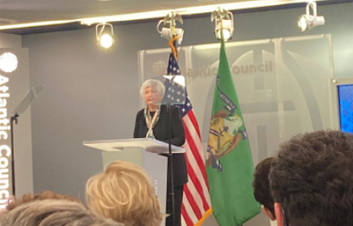 Yellen ameninţă China, la Atlantic Council, că poziţia faţă de Rusia îi afectează ”integrarea” în economia mondială
