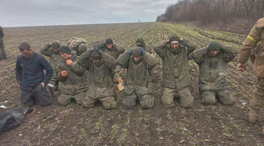 Un nou schimb de prizonieri între Rusia şi Ucraina: Patru soldaţi ruşi şi alţi cinci ucraineni au fost eliberaţi