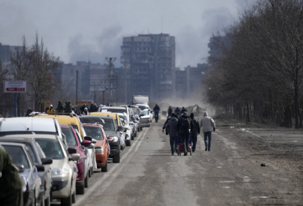 Aproximativ 1.450 de persoane, evacuate sâmbătă din Ucraina
