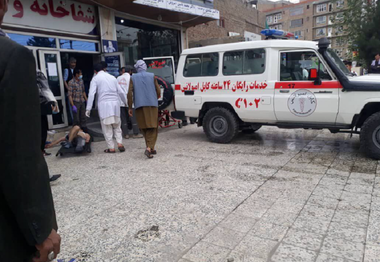 Triplă explozie înt-o şcoală de băieţi de la Kabul, soldată cu victime