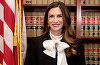 O judecătoare americană, Kathryn Kimball Mizelle din Tampa, în Florida, anulează purtarea obligatorie a măştii de protecţie împotriva covid-19 în transportul comun din SUA; CDC şi-a depăşit atribuţiile; Casa Albă deplânge o hotărâre ”dezamăgitoare”