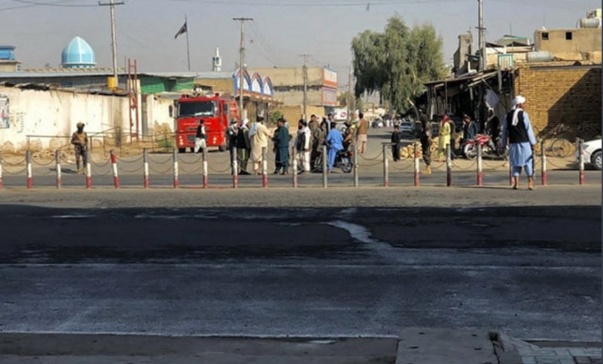 Cel puţin zece morţi şi 15 răniţi în nordul Afganistanului, într-o explozie la moscheea şiită Seh Dokan de la Mazar-i-Sharif