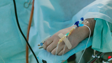 Un bolnav de covid-19, testat pozitiv 505 zile, până la moarte, cel mai îndelungat caz de ”covid lung” cunoscut, arată un studiu britanic