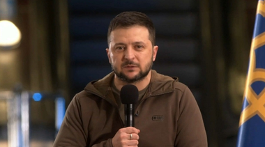 Kievul va abandona negocierile cu Moscova, dacă ruşii ucid militarii ucraineni la Mariupol sau organizează vreun referendum de independenţă, ameninţă într-o conferinţă de presă la metrou Zelenski
