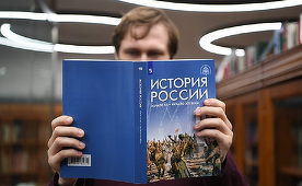 Cea mai mare editură rusă de manuale, Prosveşcenie, obligată să şteargă din manualele şcolare pasaje despre Ucraina, dezvăluie Mediazona, o publicaţie blocată de Kremlin
