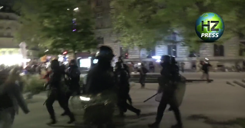Manifestaţii violente la Paris, după ce Emmanuel Macron a câştigat alegerile prezidenţiale - VIDEO