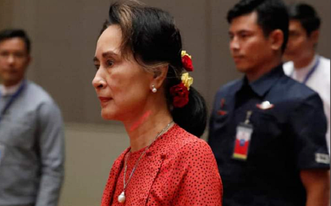 Myanmar: Aung San Suu Kyi a fost condamnată la cinci ani de închisoare pentru corupţie