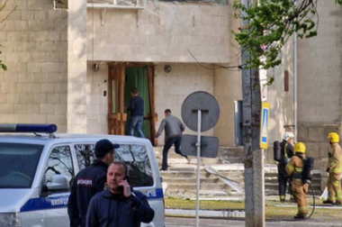 Presa de la Tiraspol publică imaginile video cu atacul asupra clădirii sediului Serviciului de Securitate 
