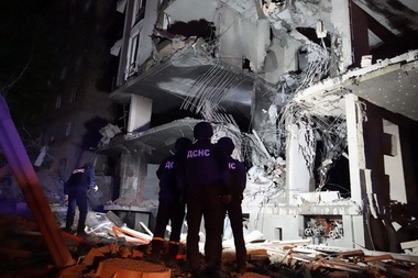 Zece răniţi în atacul cu rachete de la Kiev - FOTO