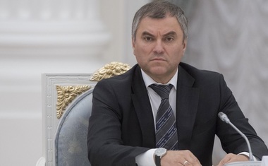 Ucraina se îndatorează pentru generaţii întregi în faţa SUA, care încearcă să profite de pe urma războiului / Zelenski conduce ţara ”într-o groapă de datorii”, declară preşedintele Dumei de Stat a Rusiei