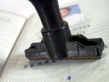 Rusia revocă accesul fără viză al europenilor care au paşaport diplomatic