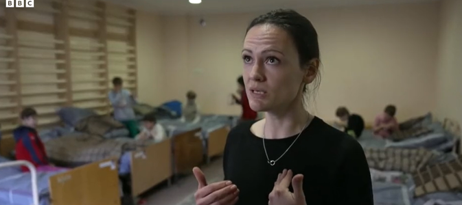 BBC: Copii cu dizabilităţi „abandonaţi” în instituţiile din Ucraina