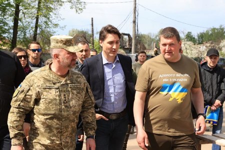 Premierul canadian Justin Trudeau, în vizită în oraşul ucrainean Irpin