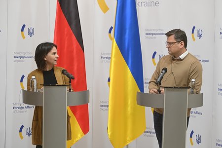 Germania va începe redeschiderea ambasadei sale de la Kiev / Ministrul german de Externe, la Babin Yar 