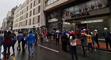 Un cutremur de magnitudinea 5,5 zguduie Lima şi provoacă panică