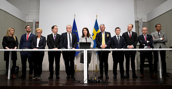 UPDATE-Un raport suedez deschide calea unei aderări a Suediei la NATO
