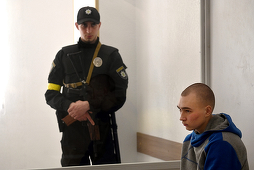 Procuratura ucraineană cere pedeapsa maximă împotriva sergentului rus Vadim Şişimarin; alţi doi militari ruşi, judecaţi cu privire la faptul că au tras cu rachete în infrastructuri civile, în apropiere de Harkov