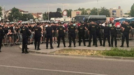 Croaţia: Zeci de răniţi în ciocniri între suporterii echipei Hajduk Split şi poliţişti