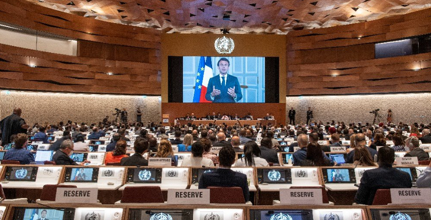 Macron cere ONU să susţină o rezoluţie iniţiată de Ucraina de condamnare a agresiunii ruse; rezoluţia urmează să fie adoptată marţi, în cadrul Adunării Mondiale a Sănătăţii