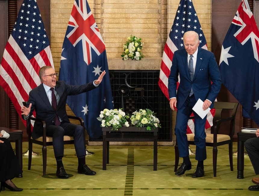 Prima întâlnire dintre preşedintele american Biden şi premierul australian Anthony Albanese la Summitul QUAD de la Tokyo: Războiul din Ucraina, unul dintre subiectele de discuţie / SUA şi Australia vor evita repetarea unui eveniment similar în Indo-Pacific