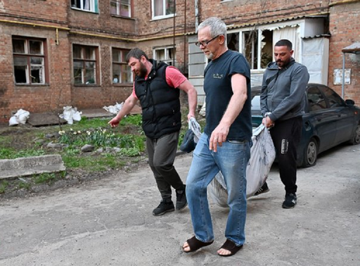 Patru persoane ucise în bombardamente noi la Harkov, după ce oraşul revine la o viaţă normală