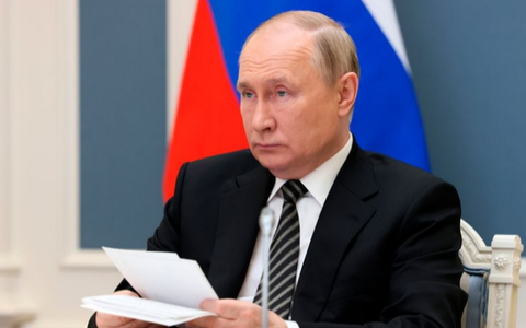 Vladimir Putin este dispus să faciliteze exporturile libere de cereale din porturile ucrainene, anunţă Kremlinul 